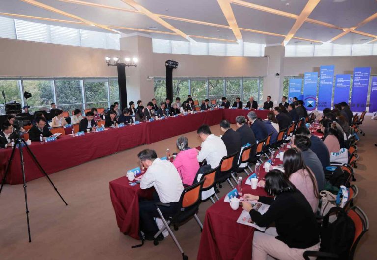 图1：大华四十周年活动现场